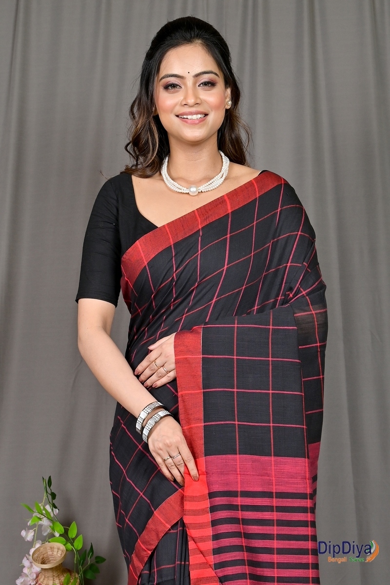 Black Cotton Blended Parodhi Hand Loom Saree (483)